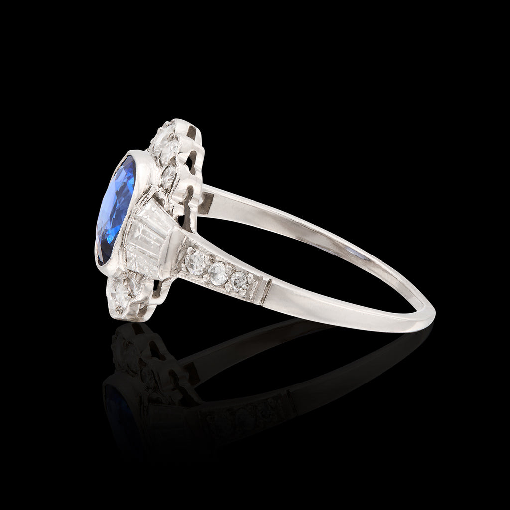 Charming Sapphire & Diamond Ring