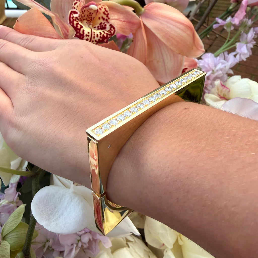 Mod Diamond 18k Yellow Gold Bangle Bracelet