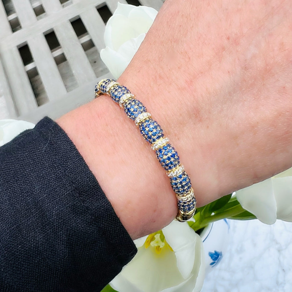 18kt Yellow Gold Diamond & Sapphire Bangle Bracelet