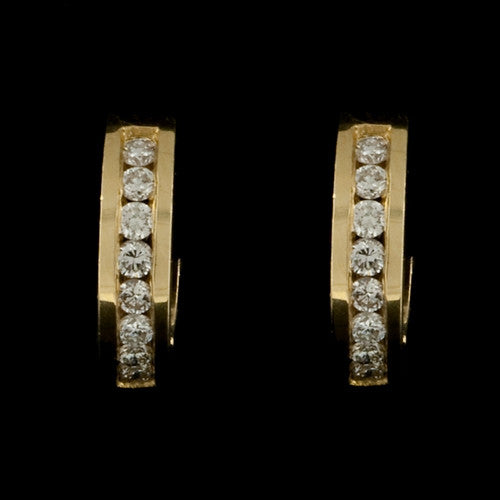 0.54ct tw Diamond Huggie Hoop Earrings