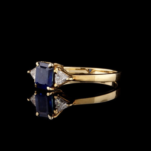 1.03ct Sapphire & Diamond 18KT Ring1