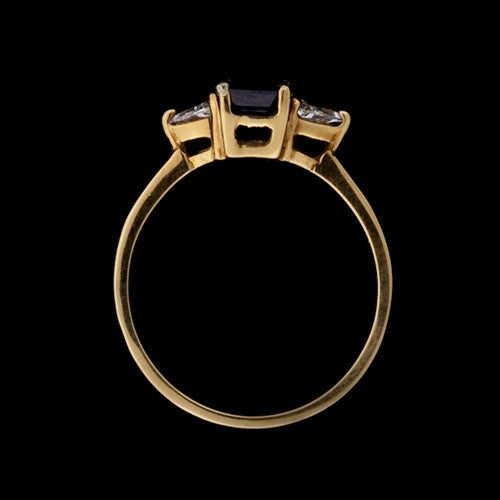 1.03ct Sapphire & Diamond 18KT Ring2