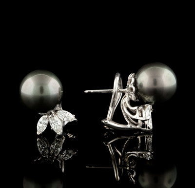 18KT Black Pearl & Diamond Earrings2