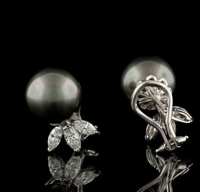 18KT Black Pearl & Diamond Earrings3
