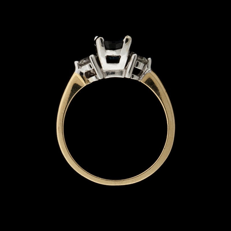 Lovely Sapphire & Diamond Ring