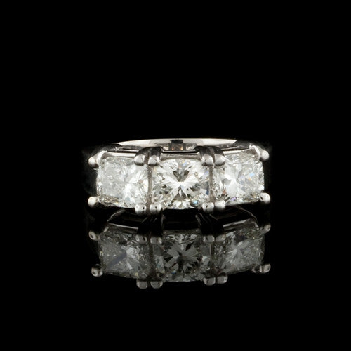 3.03ct tw 3-Mod. Square Diamond Ring