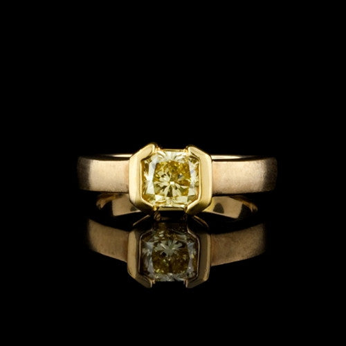 1.03ct tw Fancy Yellow Diamond 18KT Ring