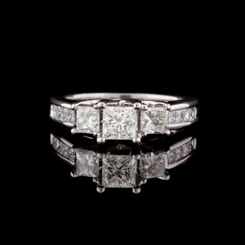 1.77ct tw Princess Cut Diamond Ring