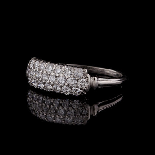 0.88ct tw Diamond Band Ring