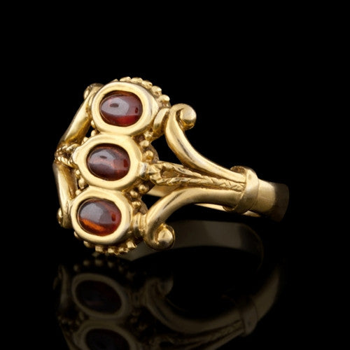 14Kt Yellow Gold Garnet Ring