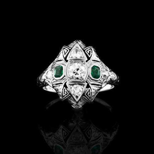 18Kt Emerald & Diamond Ring