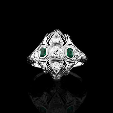 18Kt Emerald & Diamond Ring