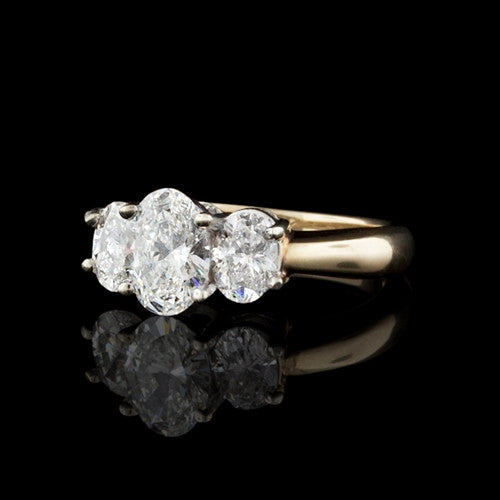 1.52ct tw Oval Diamond Ring