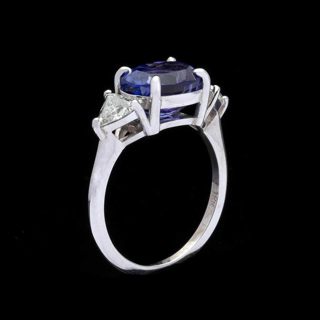 Tanzanite & Diamond Ring