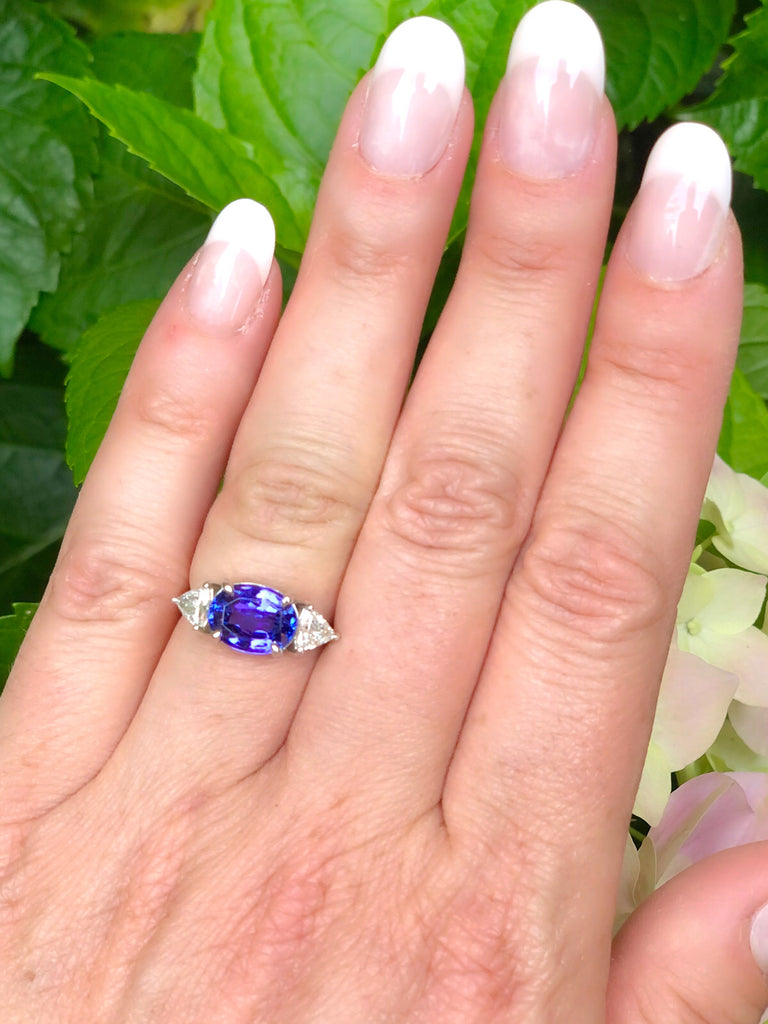 Tanzanite & Diamond Ring
