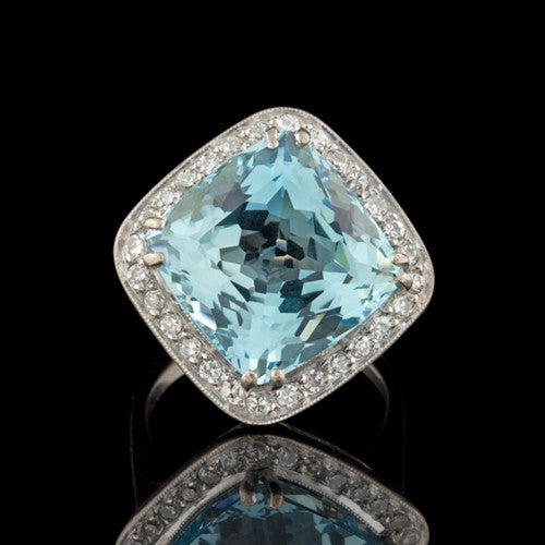13.7ct Aquamarine & Diamond 18KT Estate Ring