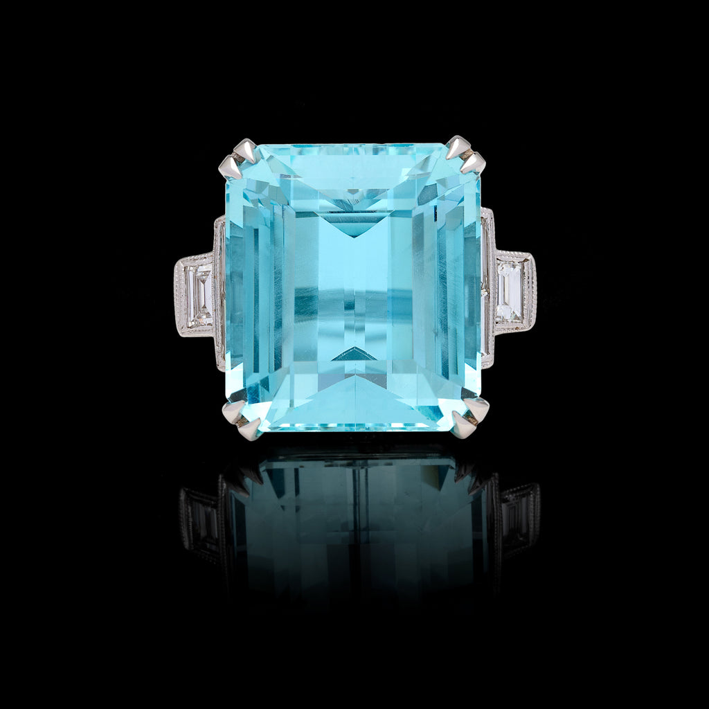 Impressive Aquamarine & Diamond Ring