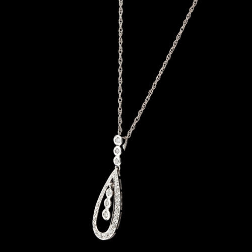 Diamond Pendant & Necklace