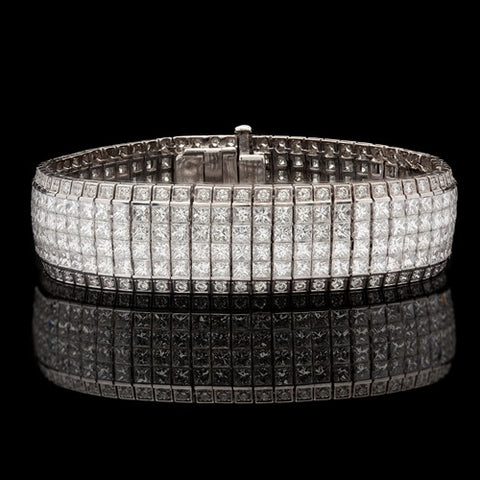 Stunning 29.9ct tw Diamond 18Kt Bracelet