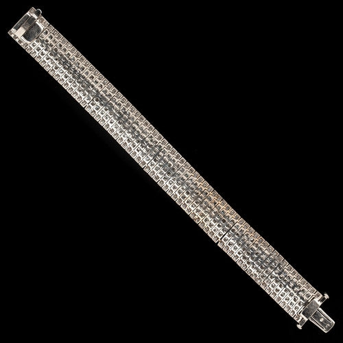 Stunning 29.9ct tw Diamond 18Kt Bracelet