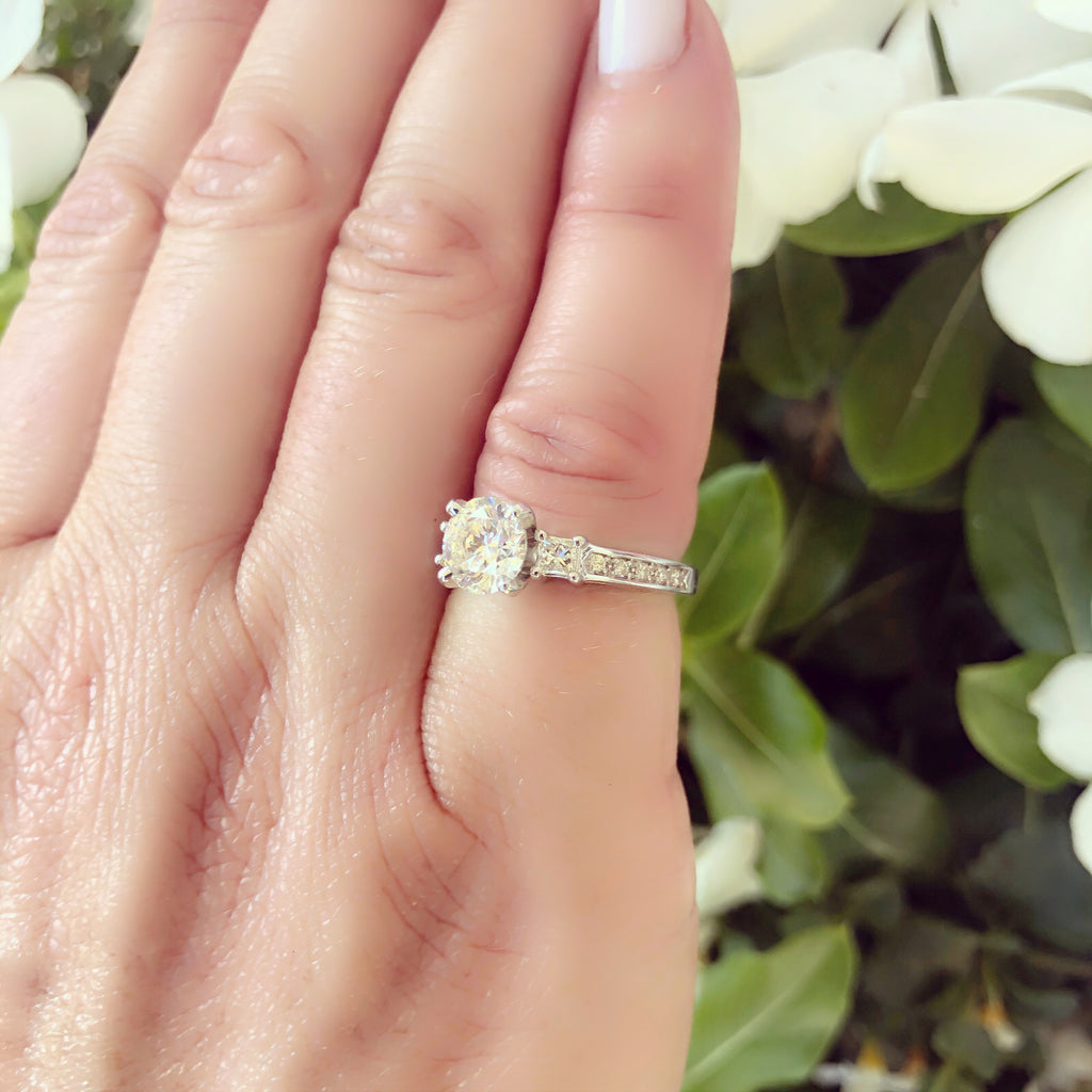 GIA 1.30-ct Round Brilliant Diamond Gold Ring