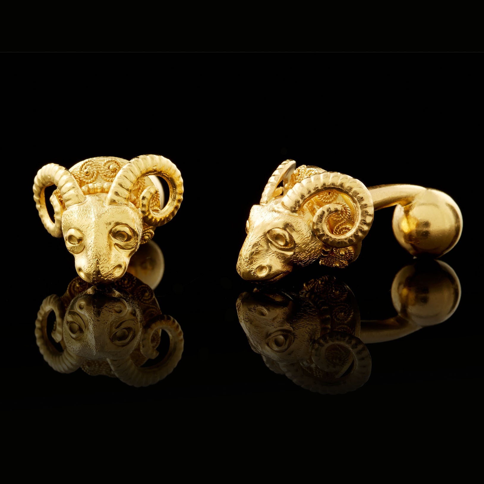 Lalaounis 18Kt Yellow Gold Ram's Head Cuff Links - 66mint