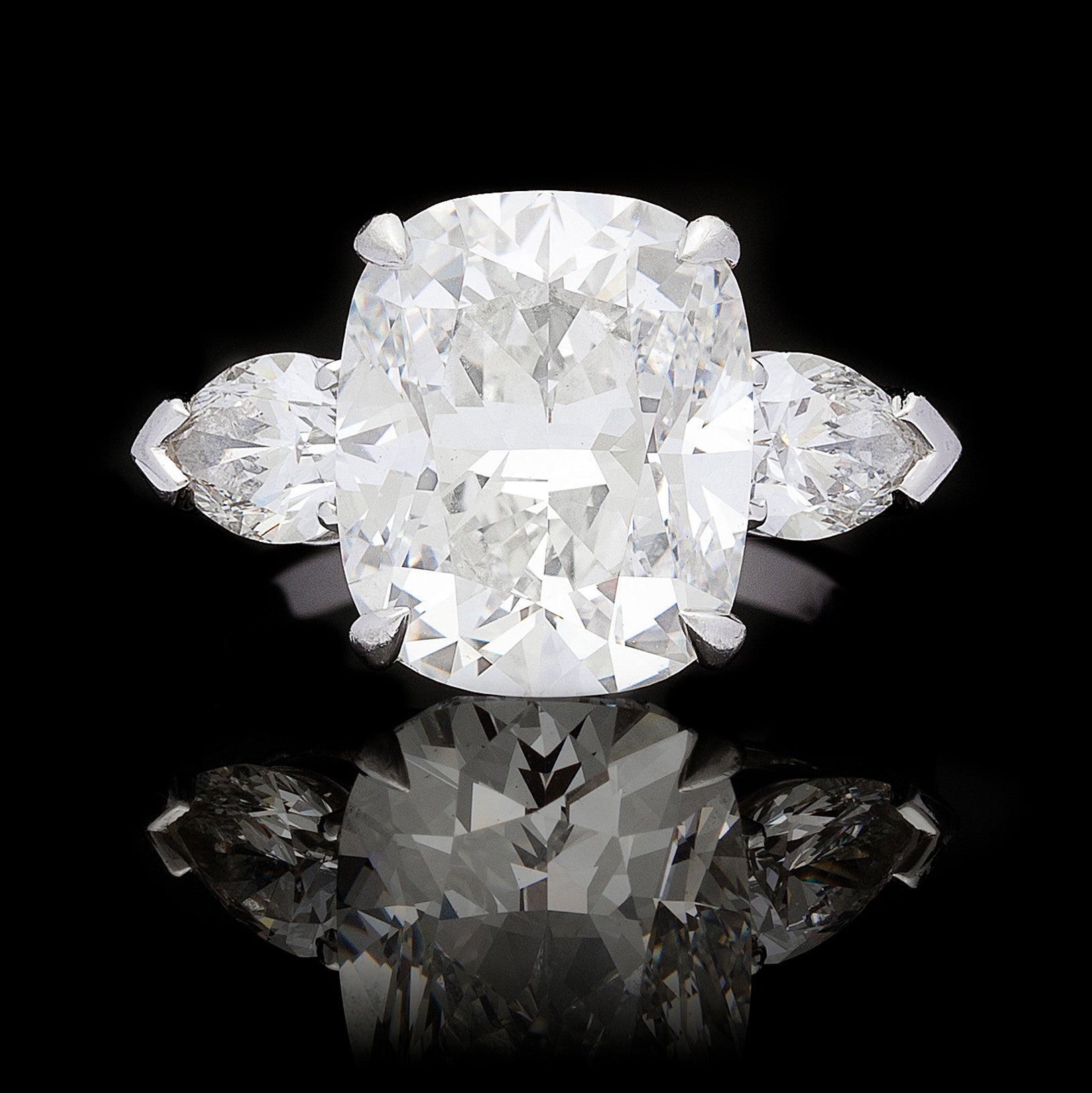 Extraordinary GRAFF Cushion Cut Diamond Ring: carats 66mint