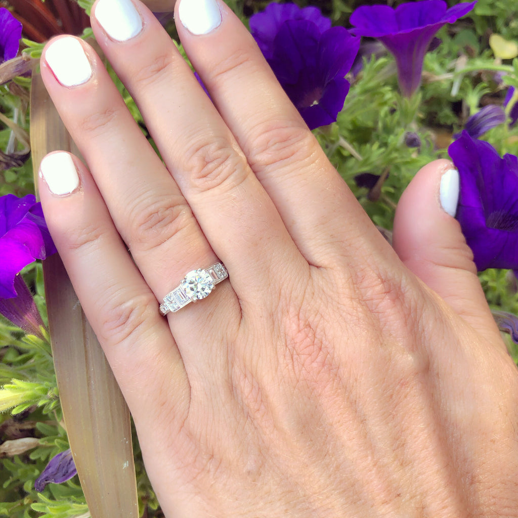 GIA 0.95-ct E/VS2 Diamond Platinum Engagement Ring