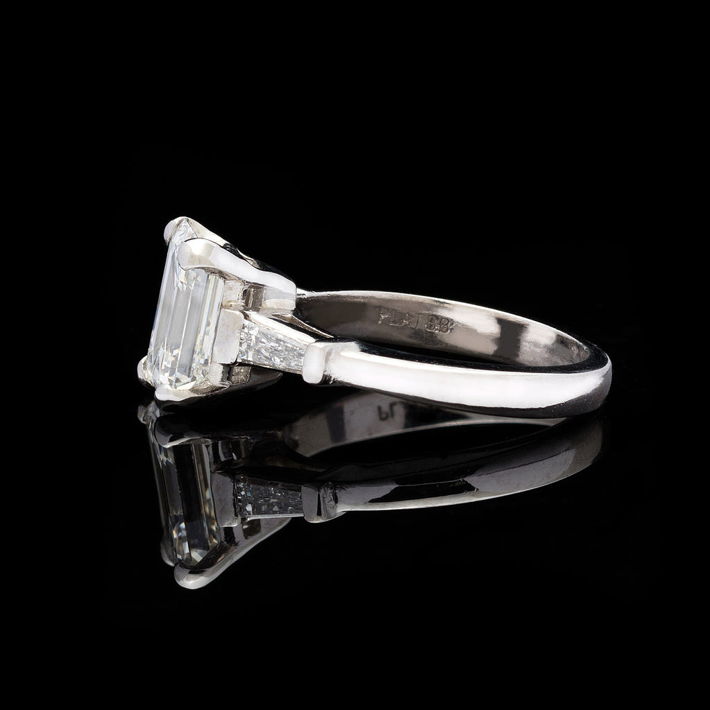 2.02 Carat Gia I/VS1 Emerald Cut Diamond Platinum Ring