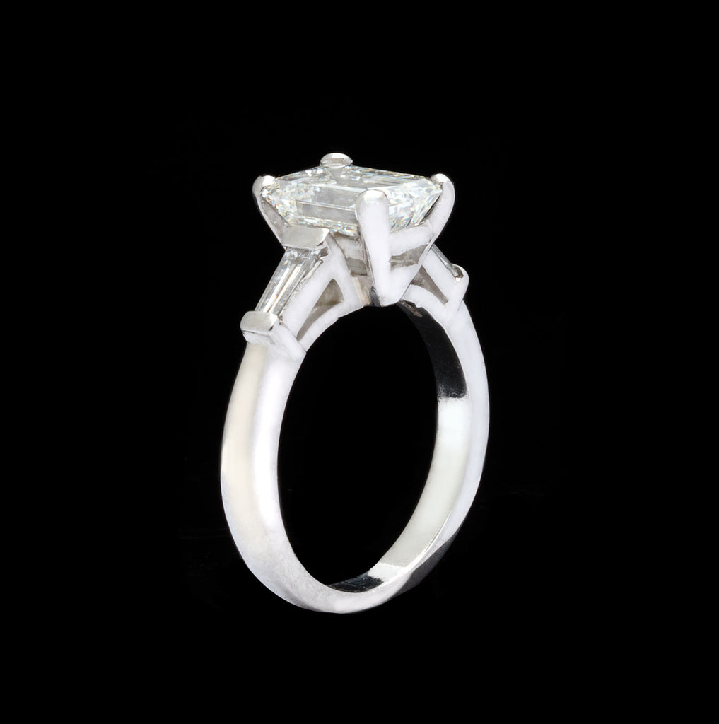 2.02 Carat Gia I/VS1 Emerald Cut Diamond Platinum Ring