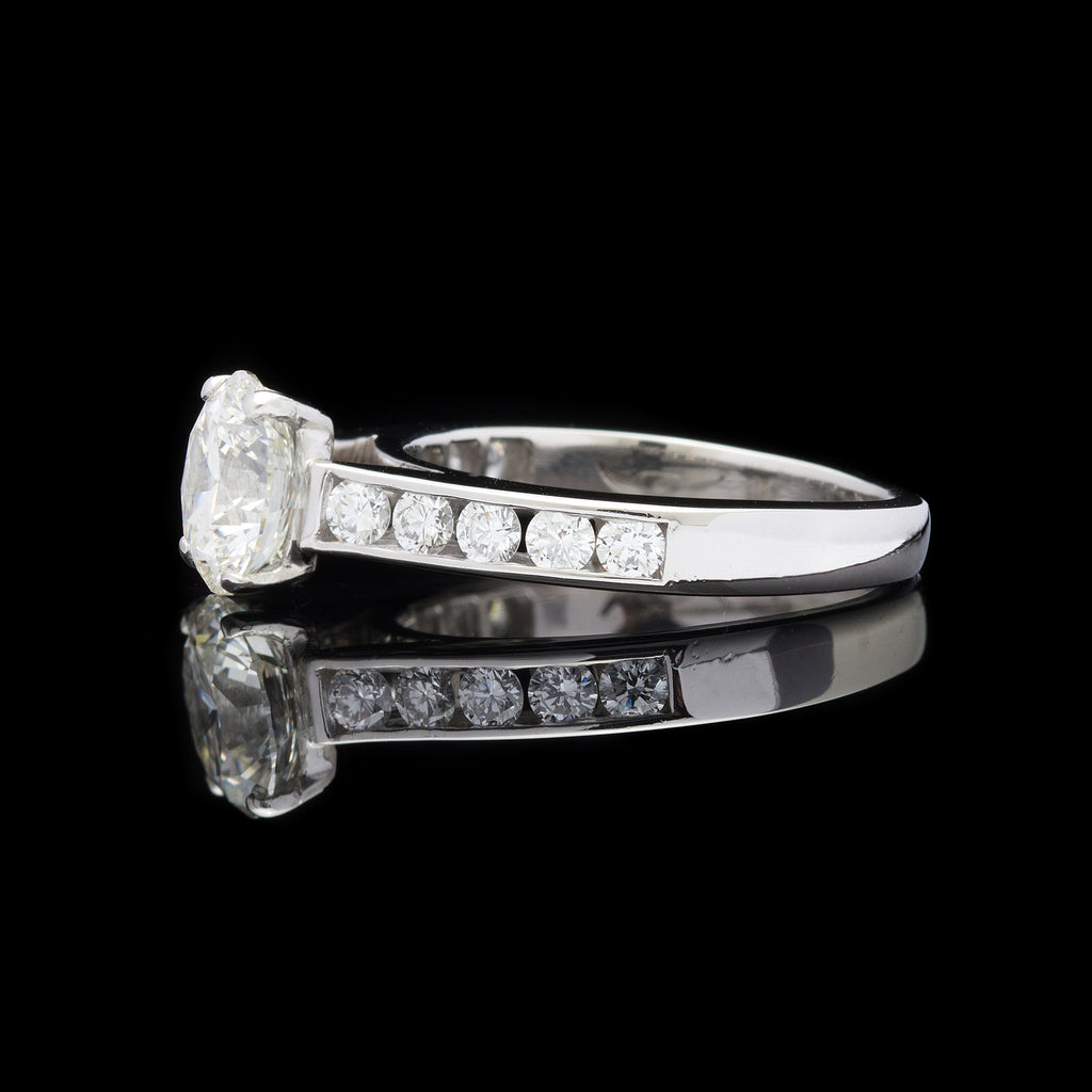 GIA 1.44 carat Round Brilliant Cut in Platinum Diamond Setting