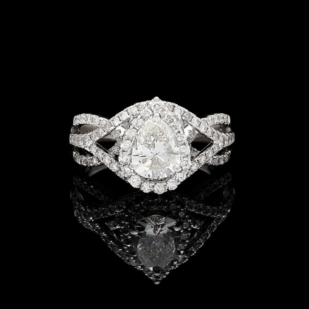Pear-Shape Diamond and 18k White Gold Engagement Ring