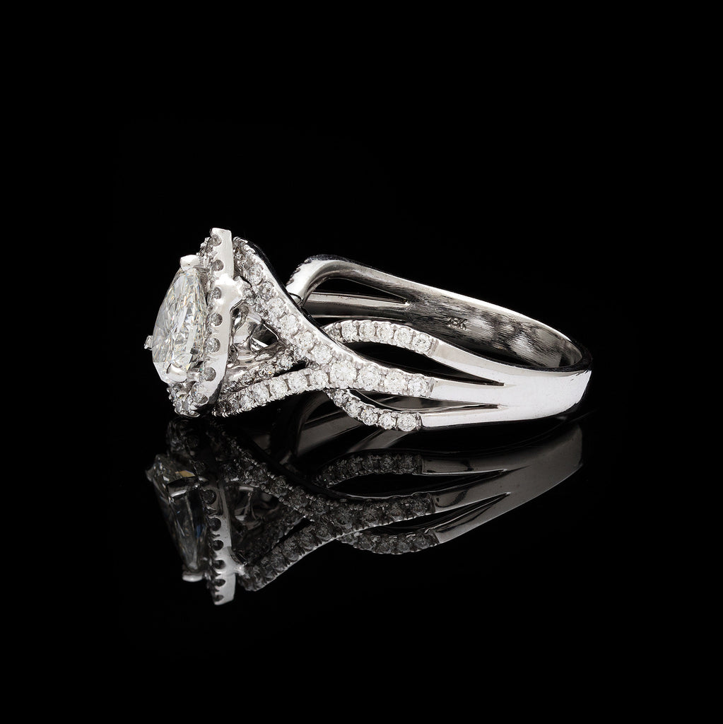 Pear-Shape Diamond and 18k White Gold Engagement Ring