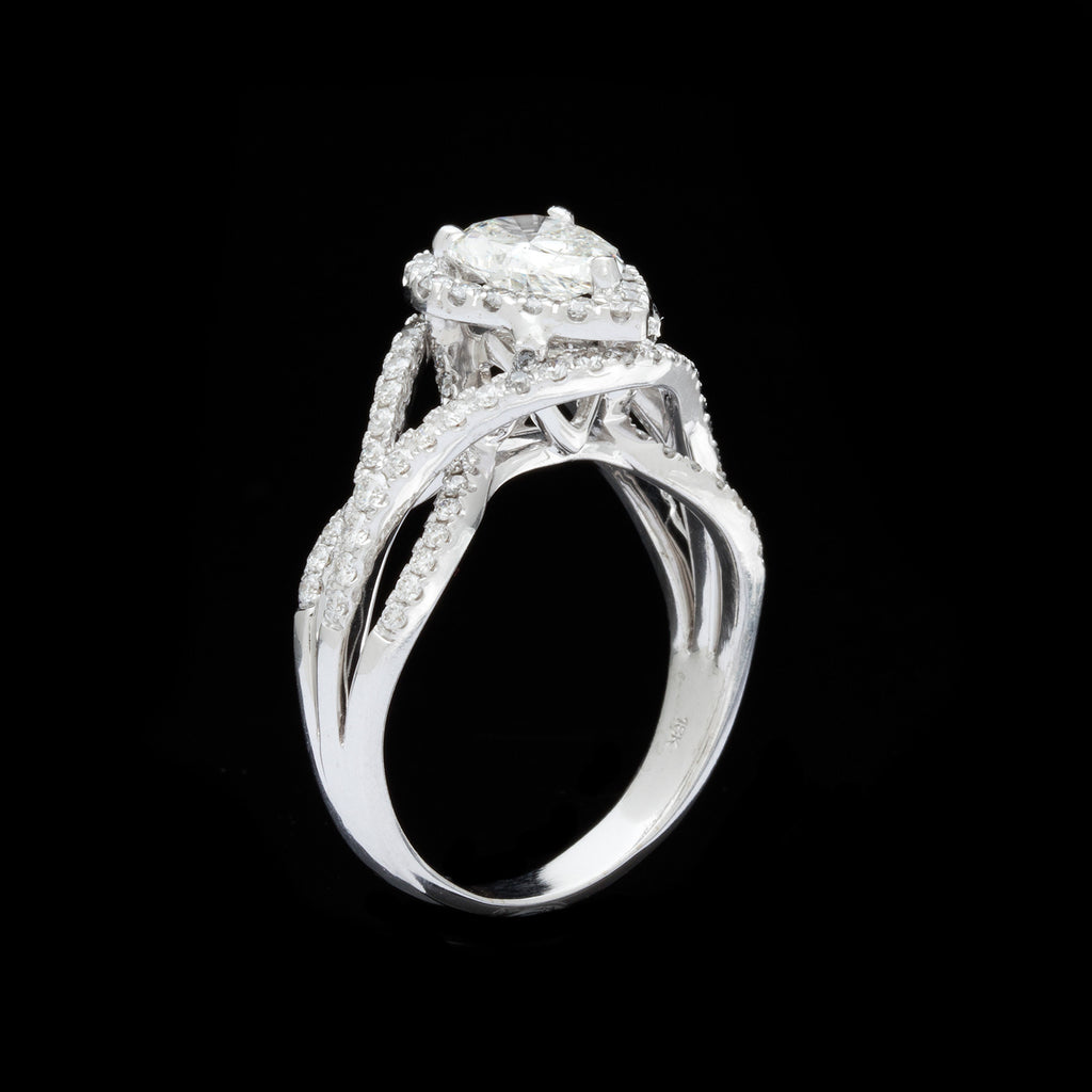 Pear-Shape Diamond and 18k White Gold Engagement Ring