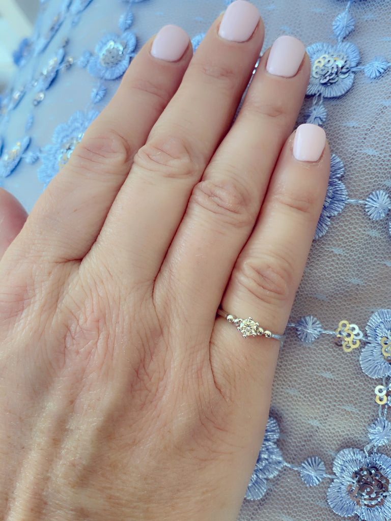 Diamond & Platinum Engagement Ring