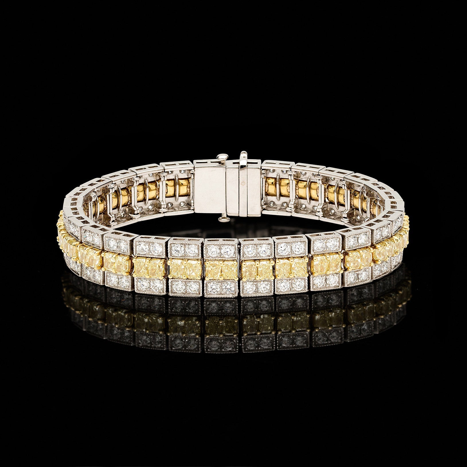 Truly Exceptional Fancy Yellow Diamond Bracelet 66mint Fine Estate Jewelry