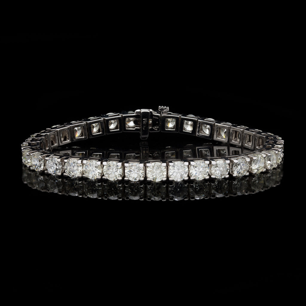 Impressive 13.70 carat Diamond Tennis Bracelet