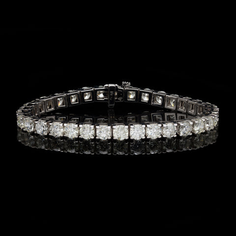 Impressive 13.70 carat Diamond Tennis Bracelet