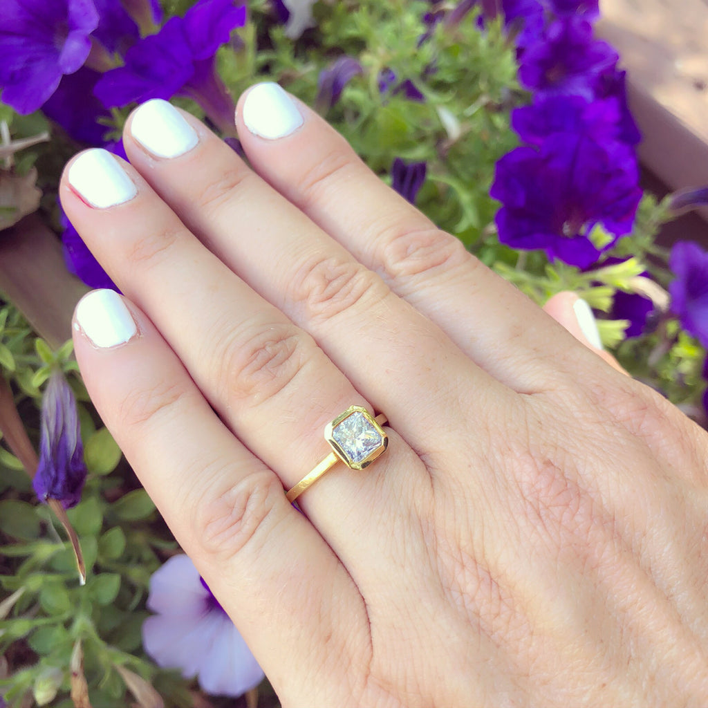 1.02 carat Radiant Cut Diamond in Custom 18k Yellow Gold Mounting