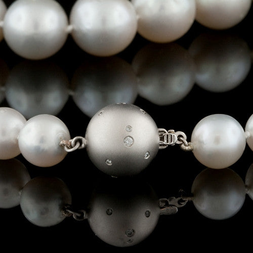 9.3-13.7mm Graduated Pearl Necklace1