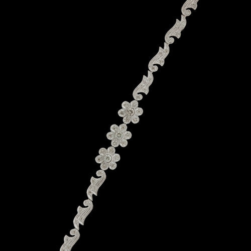Pave Diamond Foliate 18KT Bracelet1