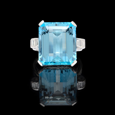 Extraordinary 16 carat Aquamarine & Diamond Platinum Ring