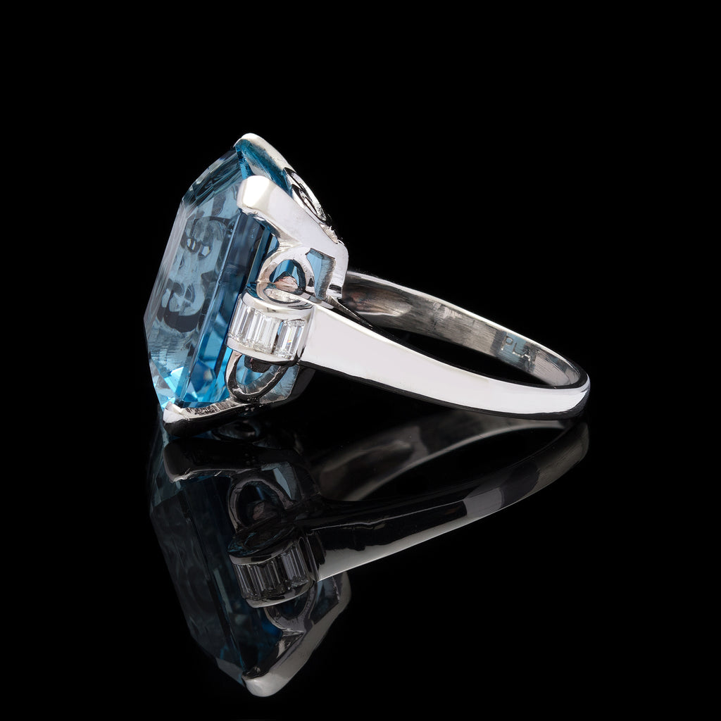Extraordinary 16 carat Aquamarine & Diamond Platinum Ring