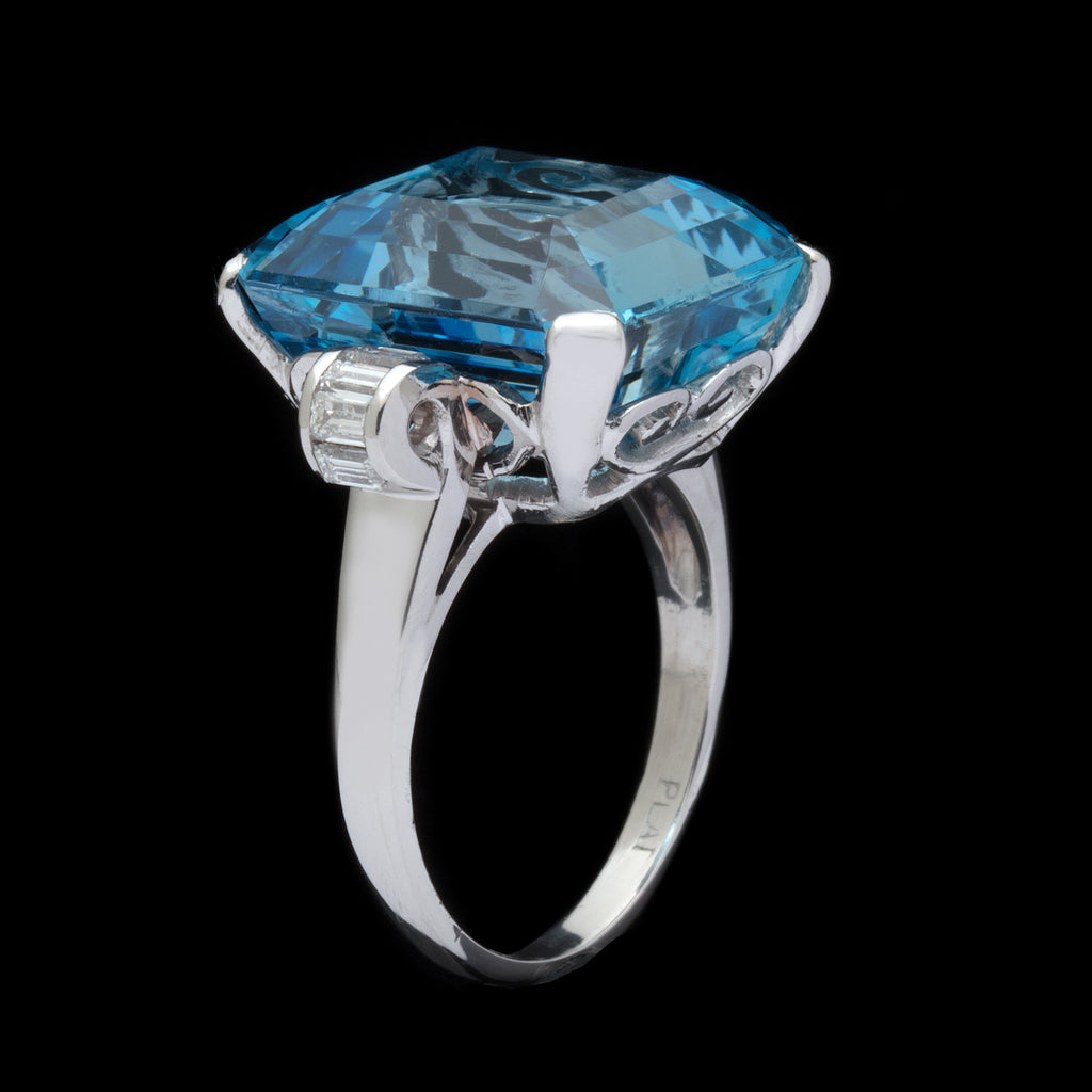 Extraordinary 16 carat Aquamarine & Diamond Platinum Ring
