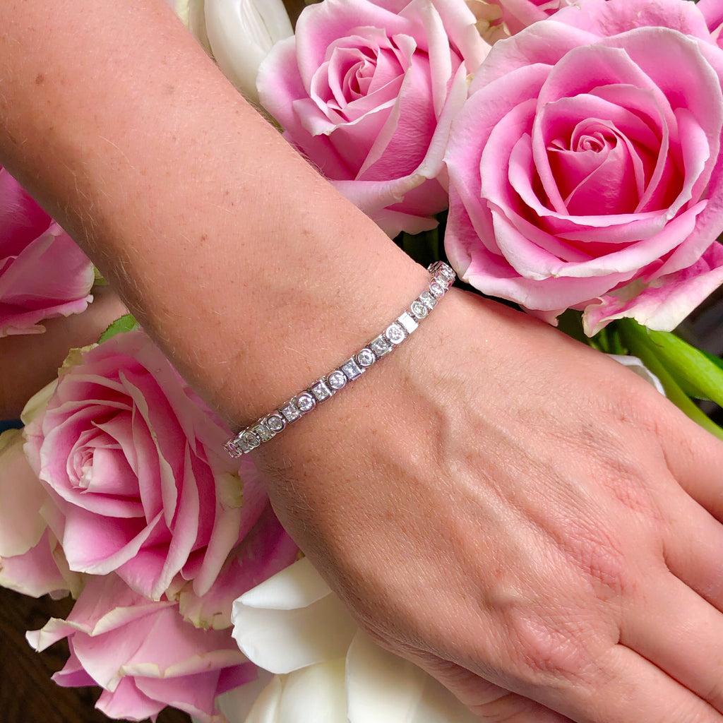 Impressive 9.20 carat Diamond Platinum Line Bracelet