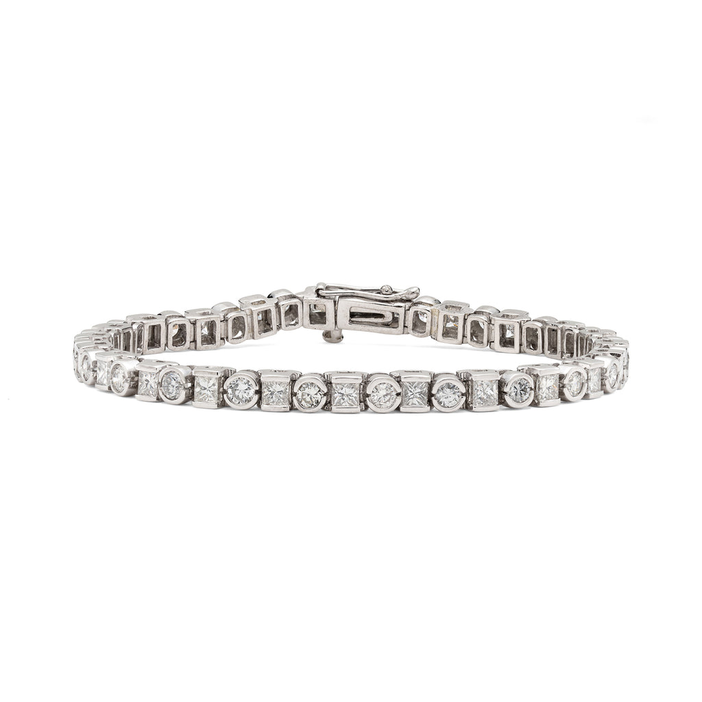 Impressive 9.20 carat Diamond Platinum Line Bracelet