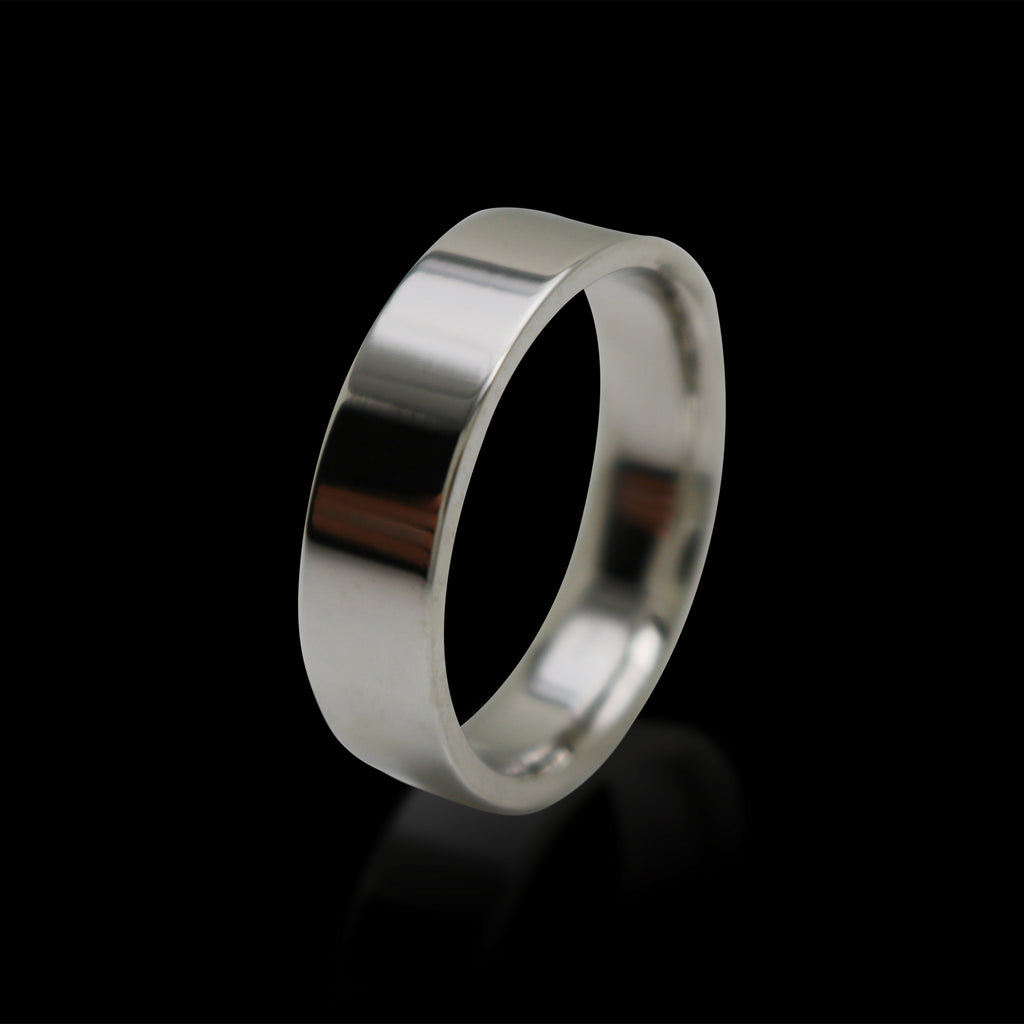 18kt White Gold Men's Band Ring