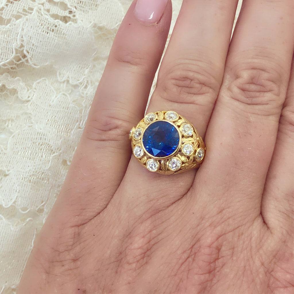 Ceylon Sapphire & Diamond Ring