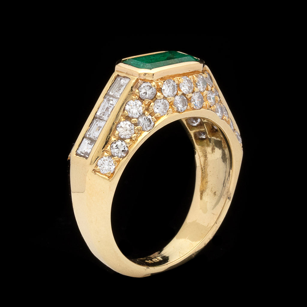 Estate Emerald, Diamond & Gold Ring
