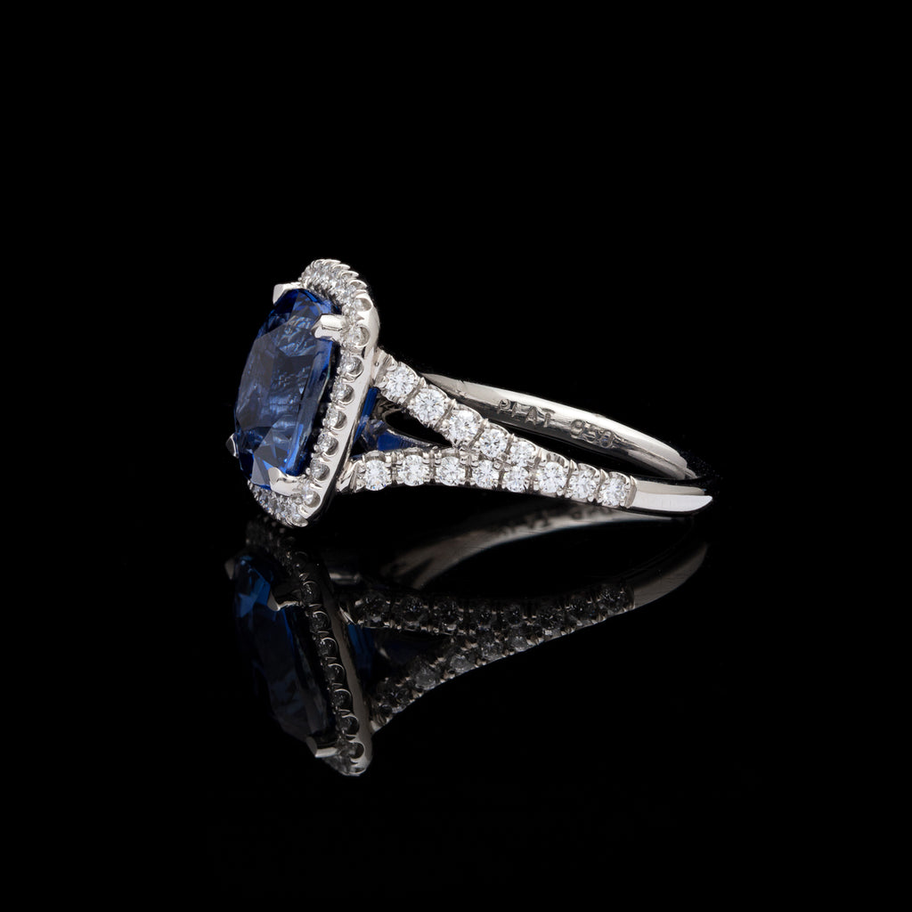 Spectacular GIA 7.06-cts. Unheated Natural Sapphire Diamond Ring